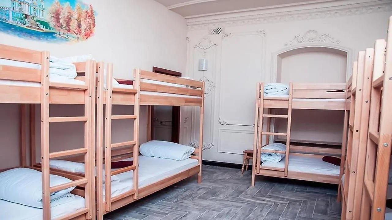 Apartment Kiev location